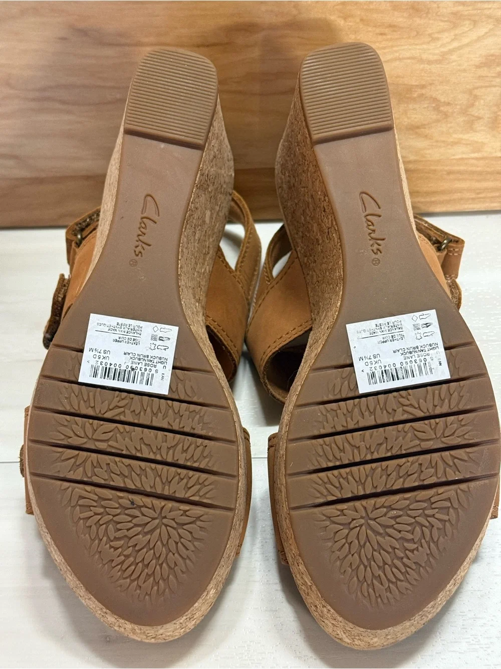 Clark’s women’s tan rose lane wedges size 7.5